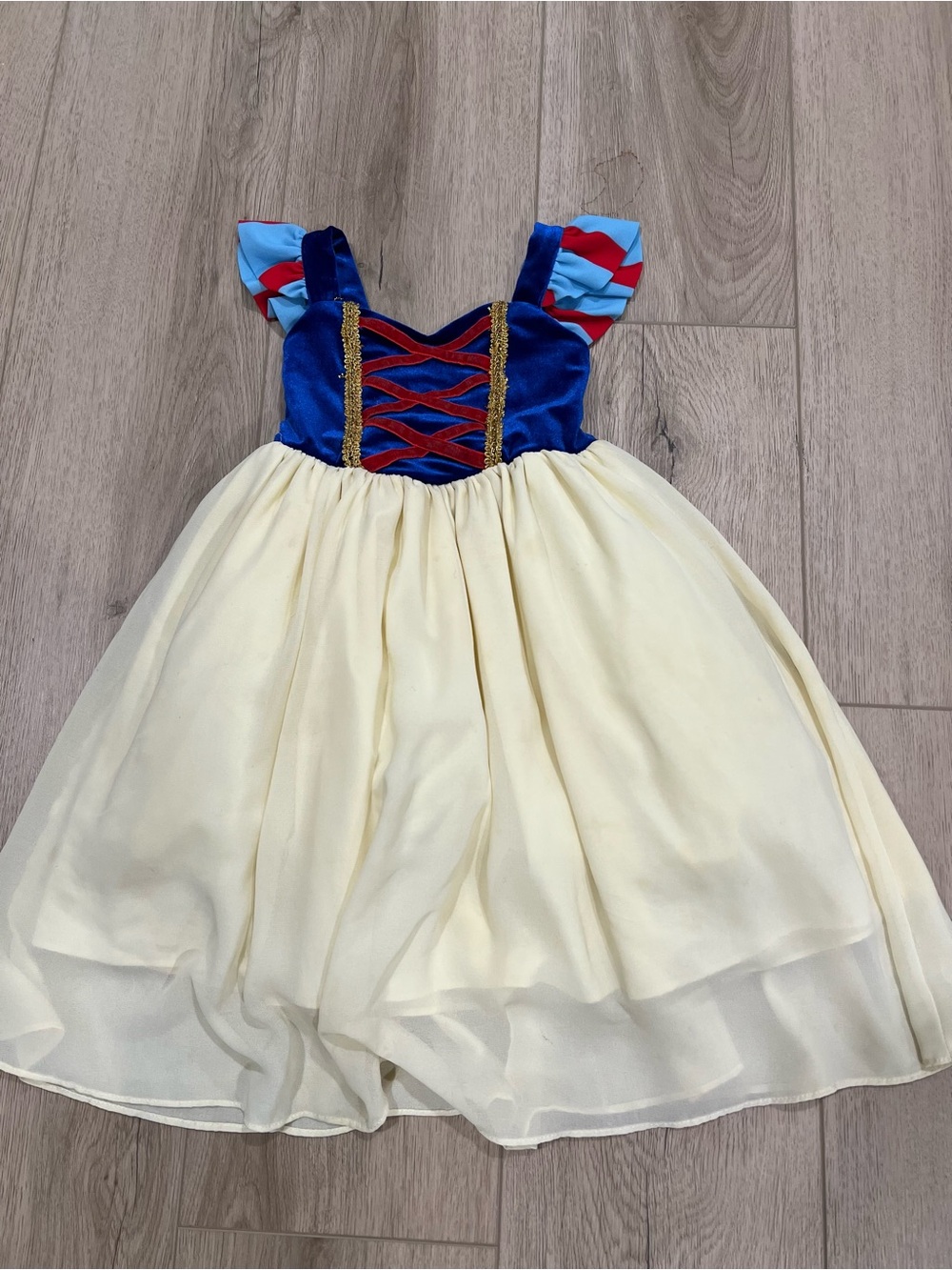 Snow White dress up dress. Size 2